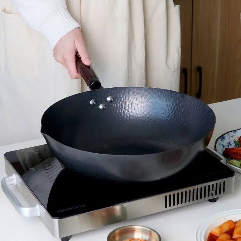Wok Electric Flat - กระทะเหล็กกล้าคาร์บอน 32 ซม. ชุดกระทะผัดพร้อมฝาไม้ กระทะก้นแบนเคลือบสารกันติด ใช้ได้กับเตาไฟฟ้า